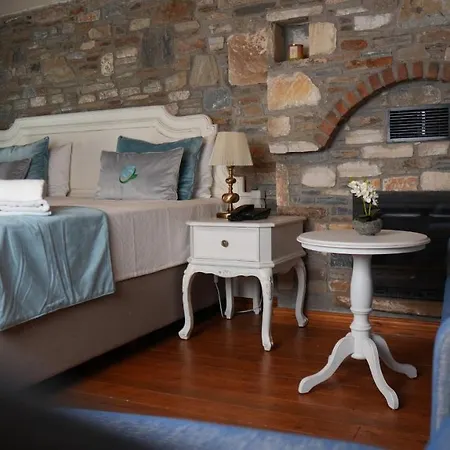 Hotel Domatia Stone